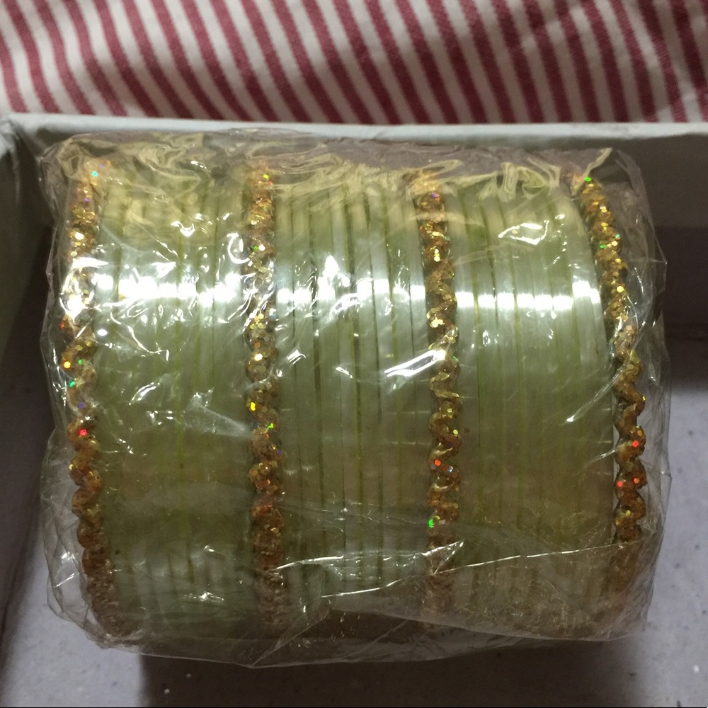 Light yellow bangles